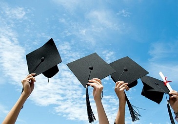 إعلان للطلبة الناجحين في مسابقة الدكتوراه سنة 2022-2023